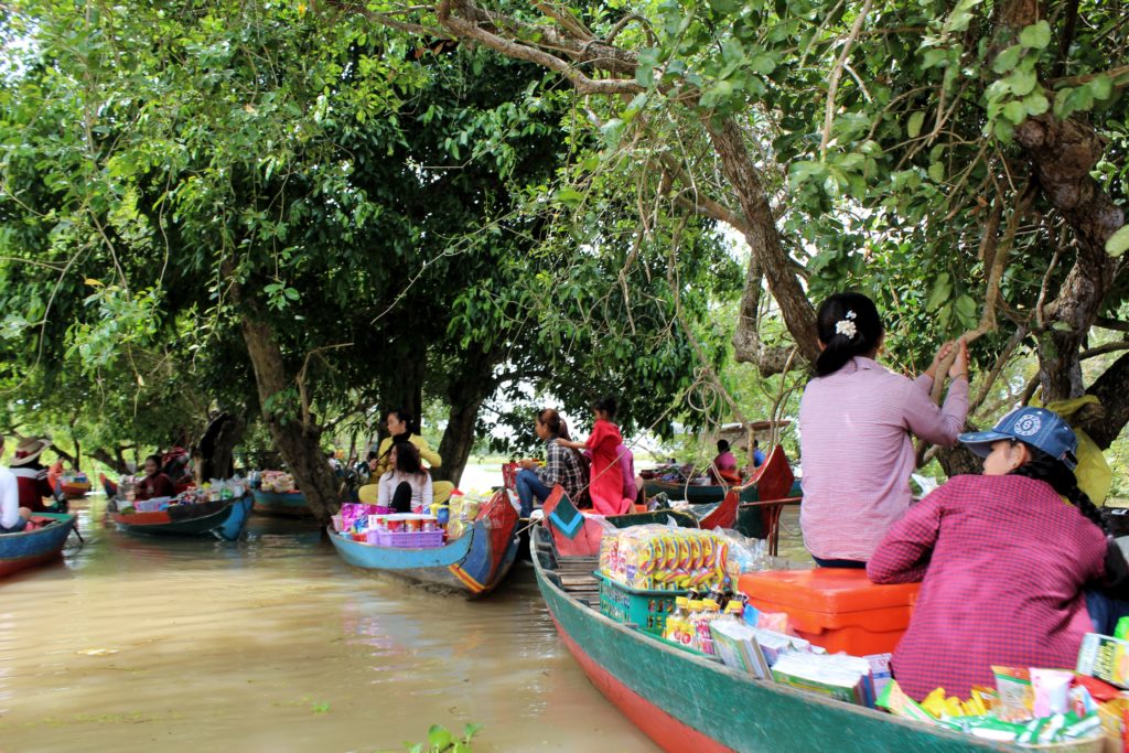 the floating market at tonle sap lake in siem reap