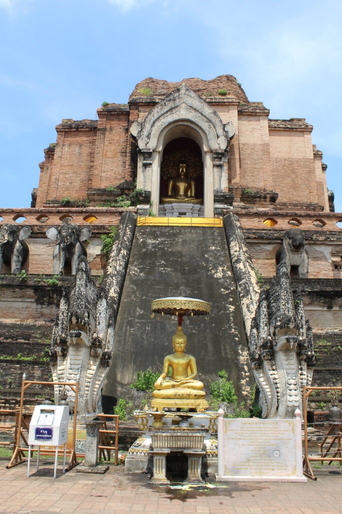 Wat Chedi Luang in chiang mai