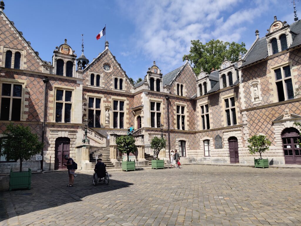 Hôtel Groslot in orléans france