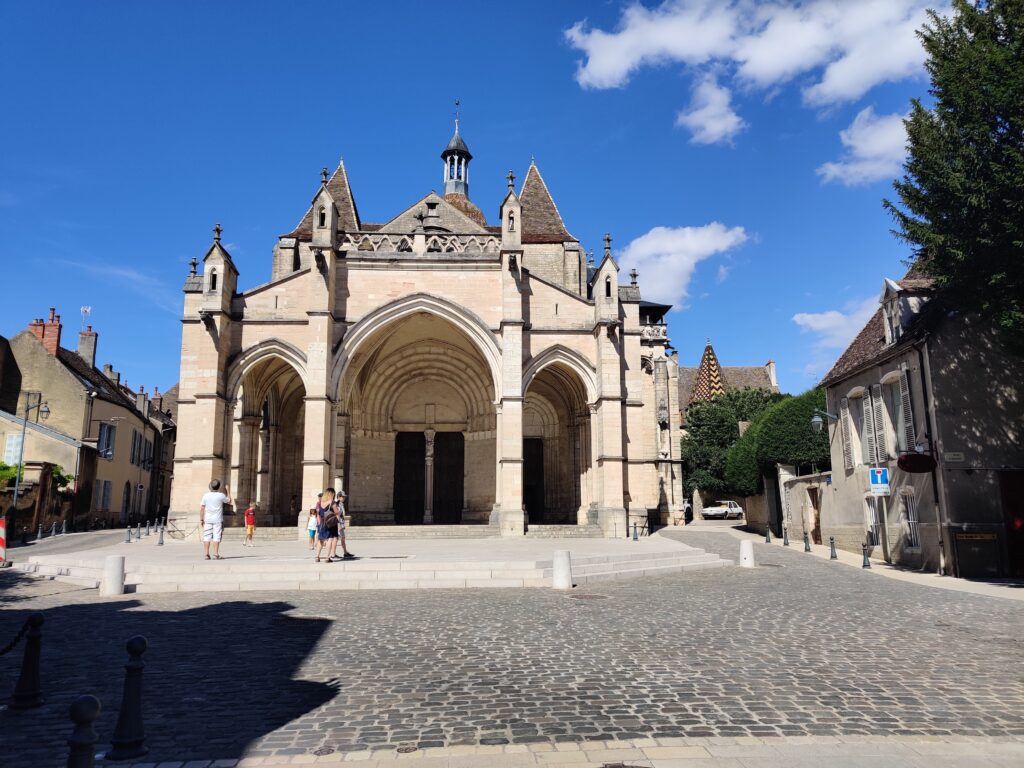 church in beaune in Côte-d’Or france