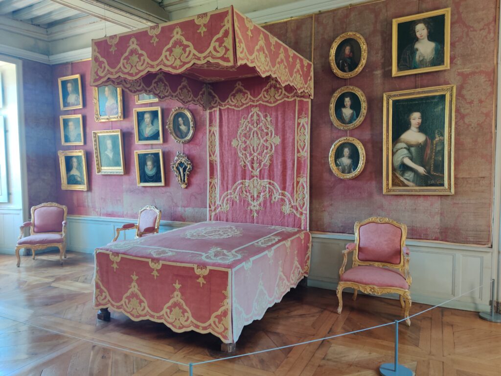 a chambre in the Chateau de Bussy-Rabutin in Côte-d’Or france