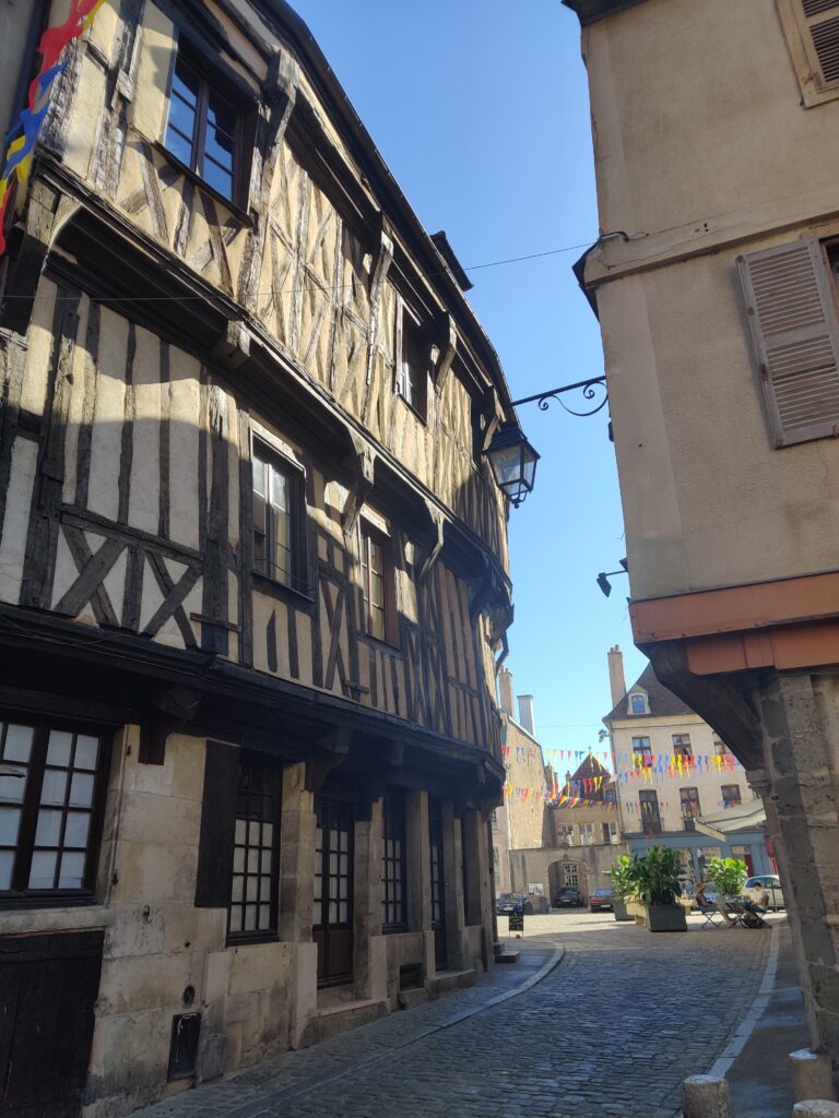 the medieval streets in Semur-en-Auxois in Côte-d’Or, france