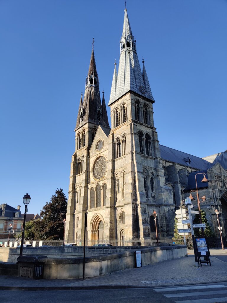 the church Collégiale Notre-Dame-en-Vaux in Châlons-en-Champagne, france