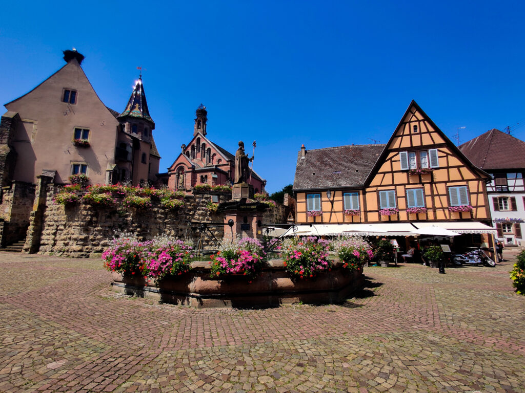 The most famous square of the Alsace. This fountain and the surroungind buildings was the inspiration for the Beauty and the beast movie (disney). The alsace region is really a disney location.